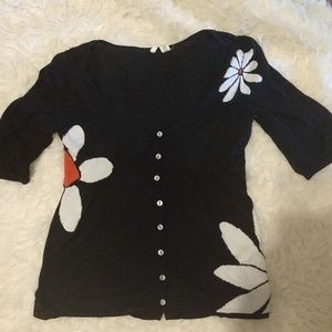 Black thin sweater shirt